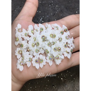 Hoa nữa đính vòng và đá- Hoa bột Nail xinh