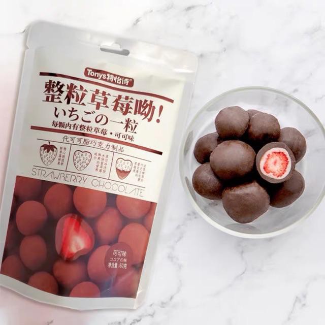 [3 vị] Socola bọc dâu tây sấy Đài Loan (chocolate đen, sô cô la sữa, matcha trà xanh)