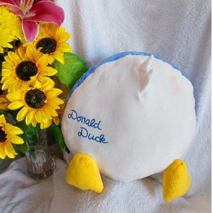 gối tựa vịt donand miniso