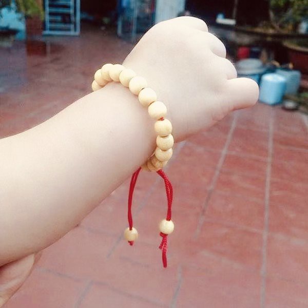 Vòng Dâu Tằm Giúp Bé Ngủ Ngon, Tránh Khóc Đêm Và Giật Mình Khi Bé Ngủ