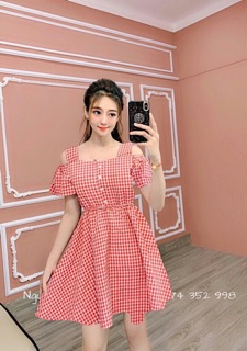 Đầm caro khoét vai