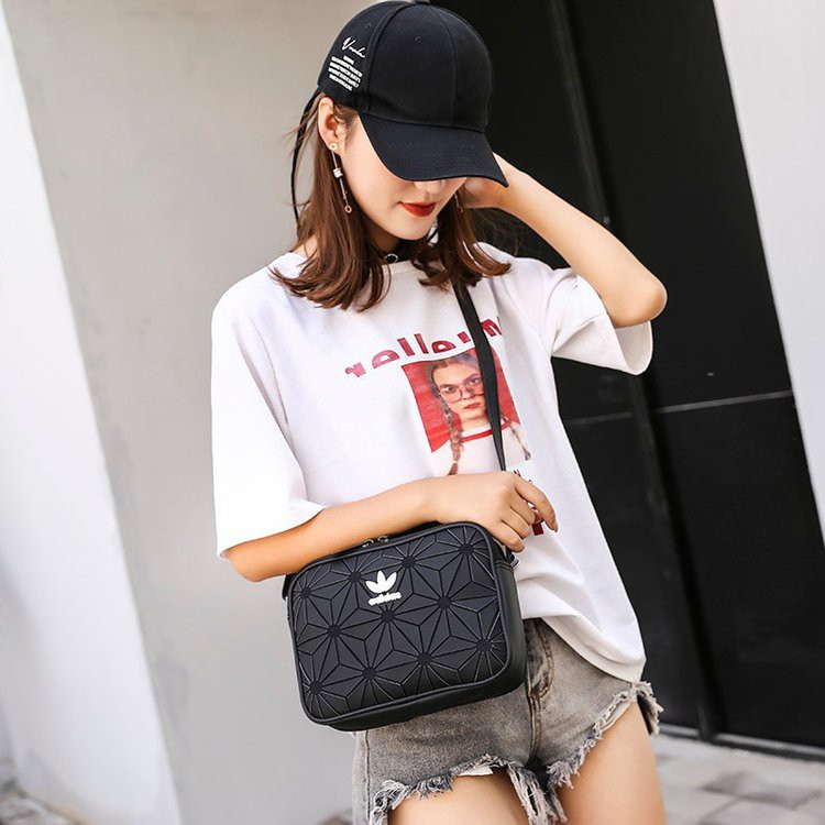 Hàng Có Sẵn!! Túi Đeo Vai Adidas 3d | BigBuy360 - bigbuy360.vn