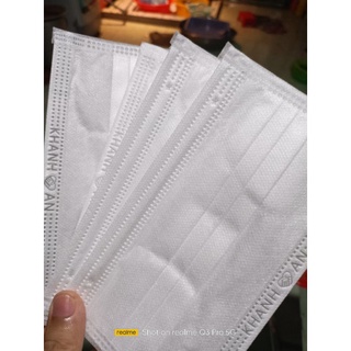 khẩu trang y tế màu trắng