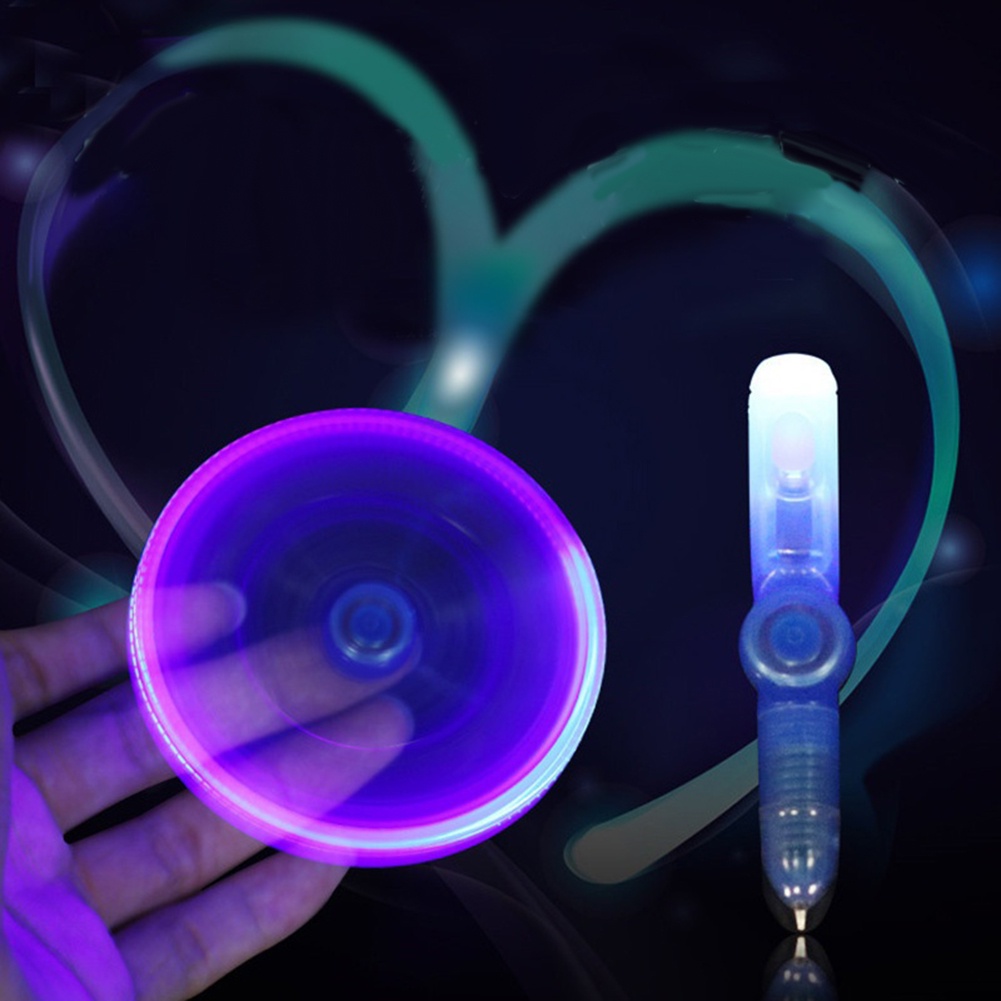 Bút bi xoay có đèn màu cầu vồng giúp giảm căng thẳng cho bé