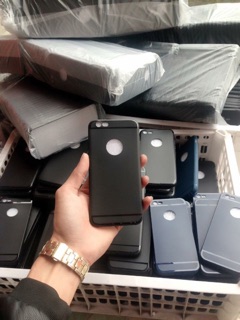 ✅ ốp dẻo đen viền bóng cho iPhone.