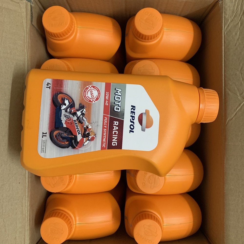 Nhớt Repsol Racing 10w40, nhớt hoàn toàn tổng hợp đem lại cảm giác bền bỉ bốc cho xe máy cả đường trường và đường đua..