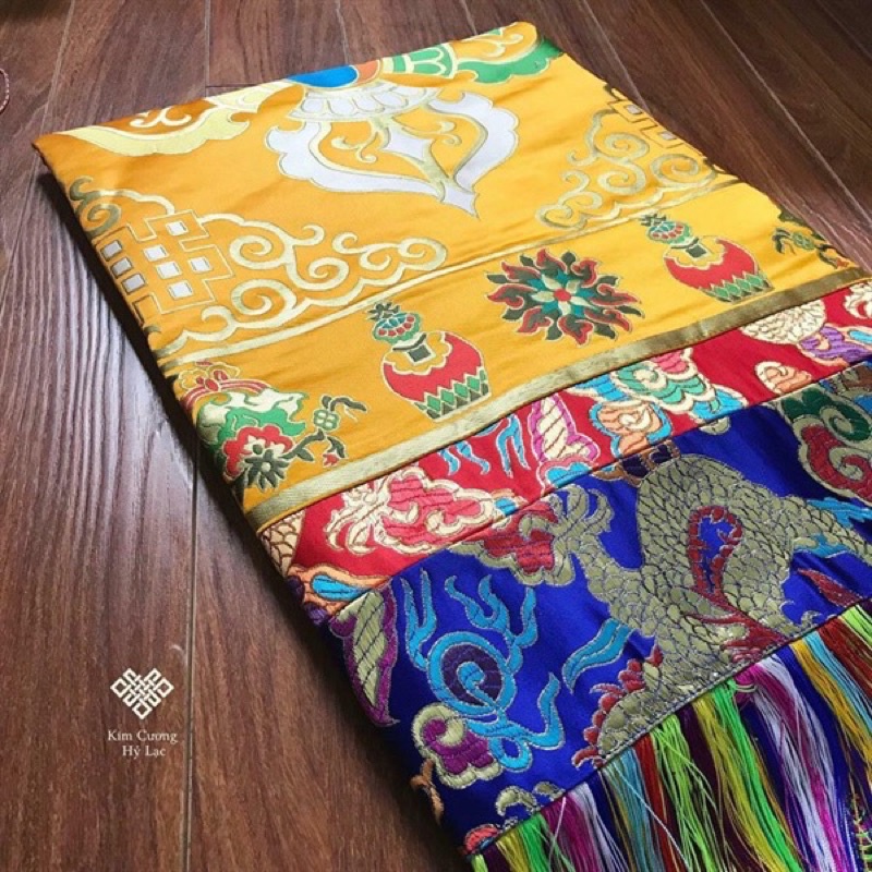 Khăn Trải Bàn Thờ Chùy Kim Cương Loại 1