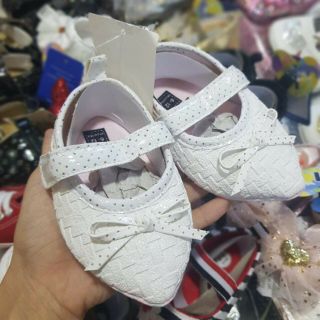 Giày cho bé 150k