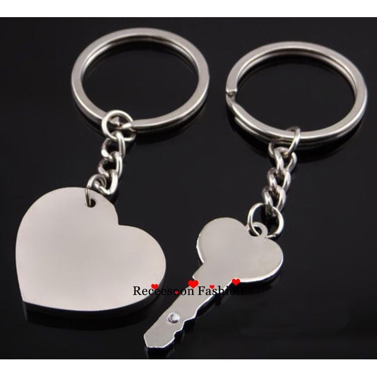 Set 2 móc khóa hình trái tim cho cặp đôi