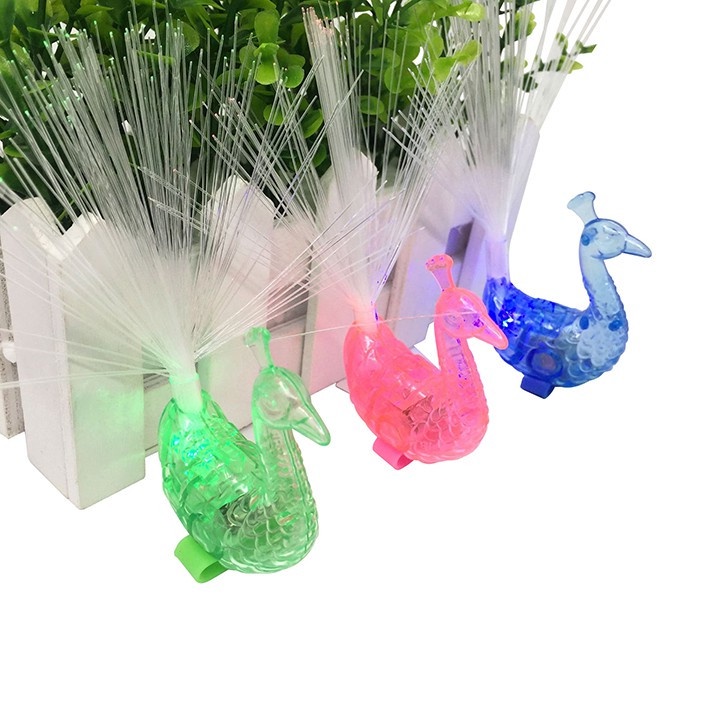 Nhẫn đeo tay hình con công phát sáng nhẫn có đèn Led phát sáng độc đáo hình con công - Đồ chơi trẻ em