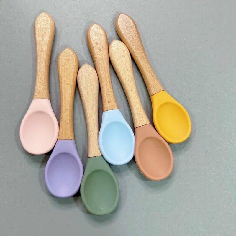 Thìa ăn dặm - muỗng silicon cán gỗ cho bé