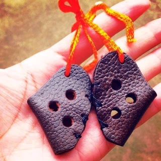 Bịt mỏ da gà đá, bao mỏ gà