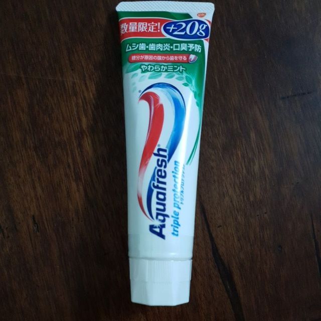 Kem đánh răng AQUAFRESH Nhật + 20g