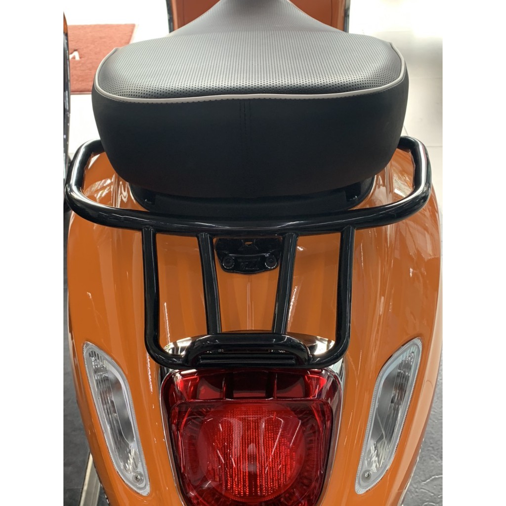 Baga_Tay nắm sau dành cho xe Vespa!