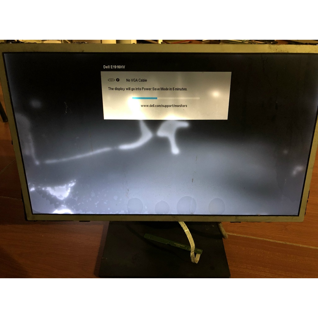 Màn hình máy tính để bàn Dell E1916HV