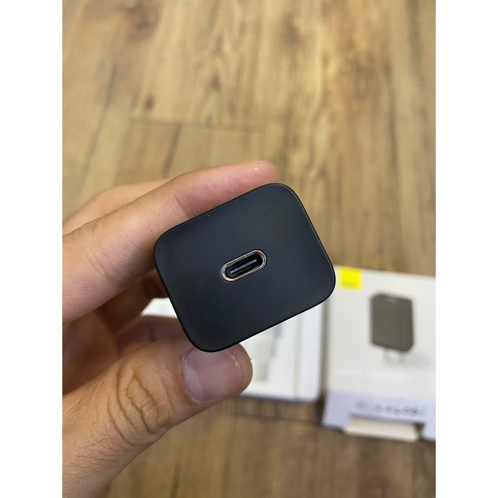 Cốc sạc nhanh, nhỏ gọn Baseus Super Si Quick Charger 20W dùng cho iP XS Max/11 Pro Max/12 Pro Max