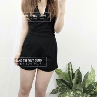 Jumpsuit cổ tim