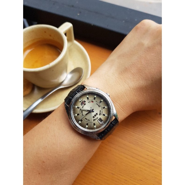 Đồng hồ nam Orient automatic lịch độc đáo