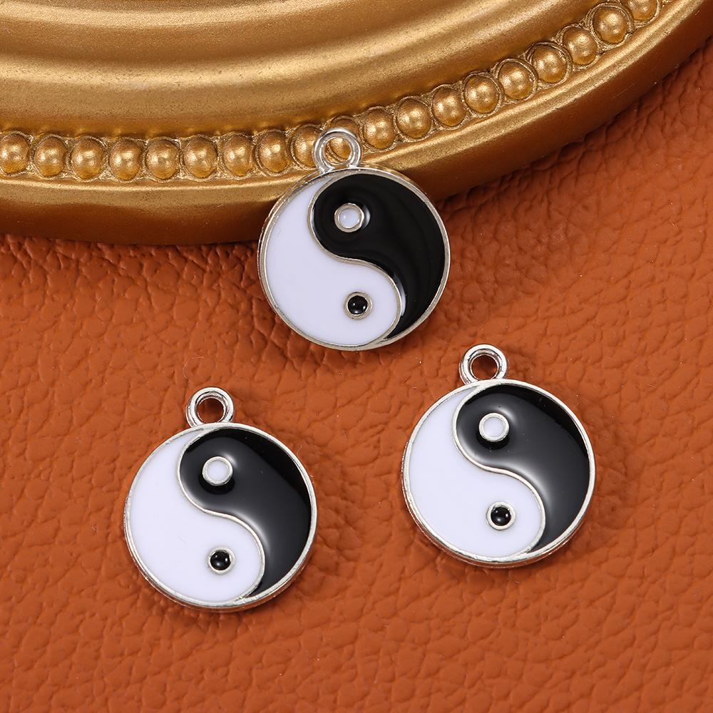 PINEVN Mặt Vòng cổ Âm Dương Trắng Đen