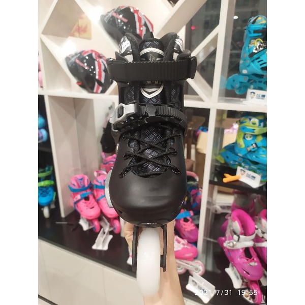 Giày patin W198-QS màu đen phiên bản 8 bánh phát sáng