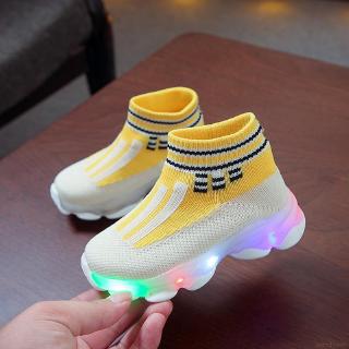 Giày Sneaker đế chống trượt cho bé