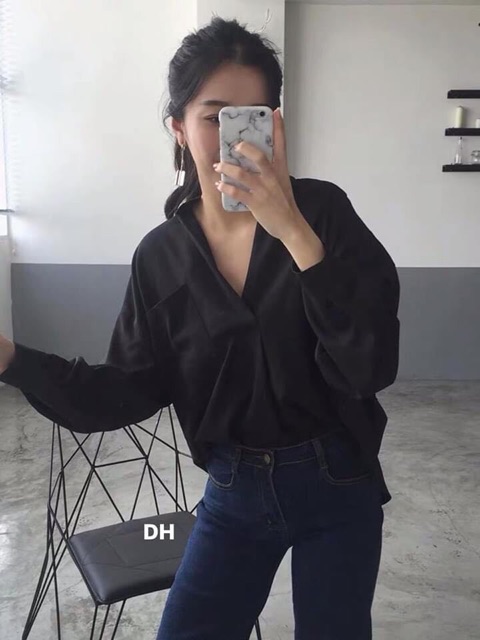Áo sơ mi trắng và đen trơn túi ngực và không túi dài tay cho nam nữ