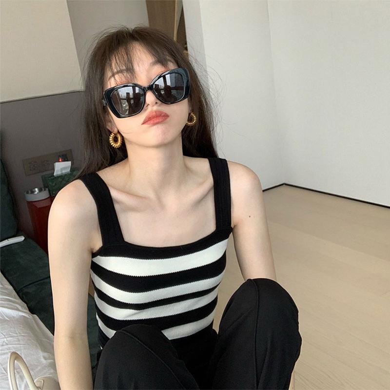 VN549 Áo hai dây croptop bản to cổ vuông điệu đà đi biển đi du lịch siêu đẹp