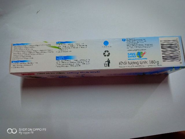 Kem đánh răng Colgate thiên nhiên tảo biển &muối tinh thể 180