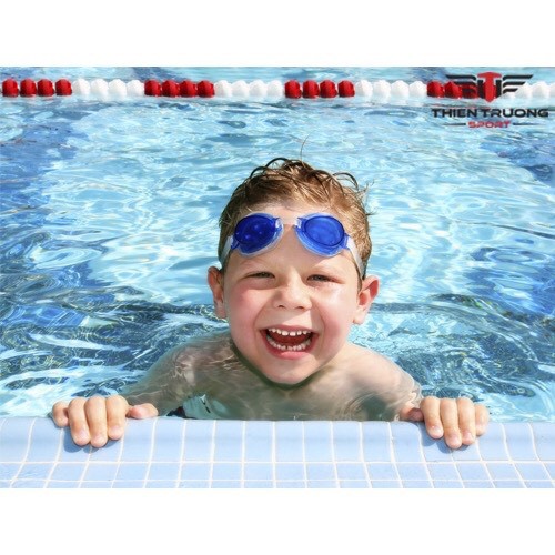 Kính bơi tránh nước cho bé bảo vệ đôi mắt trẻ