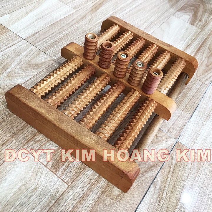 Bàn lăn chân gỗ Massage 6 hàng Trần Đình ( 31 x 24 x 10 cm) xuất xứ Việt Nam