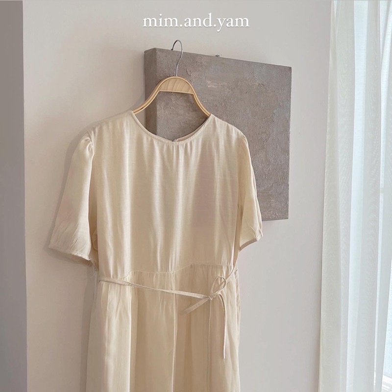 Váy tơ dây buộc