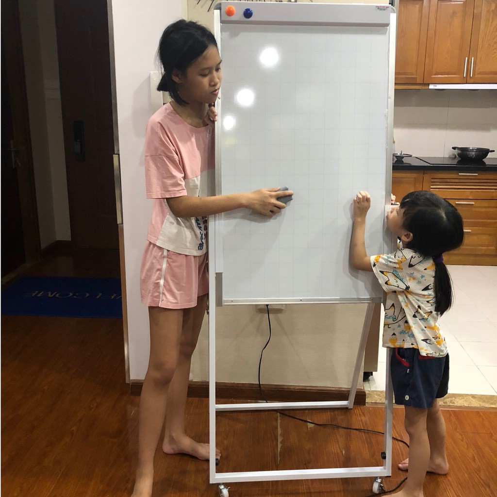 Bảng flip chart cho bé , KT : 60x100cm Bảng thay đổi chiều cao ,Chân gập Gọn..