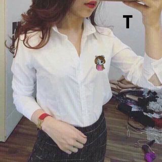Sơ mi thêu em bé mặc áo hồng _trt