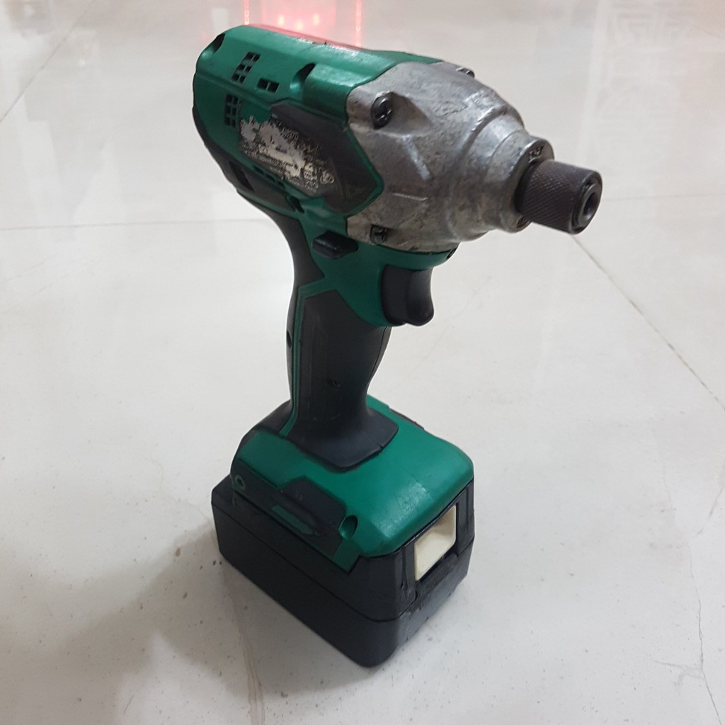 Máy Vặn Vít Makita M695D bãi nhật.