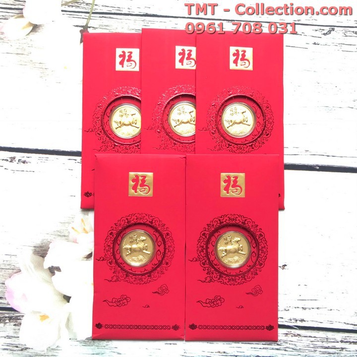 Bao lì xì mạ vàng Mã Đáo Thành Công chất liệu Giấy bìa, hộp nhựa arylic, màu đỏ - SP005081