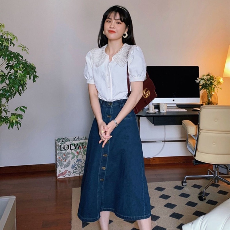 Áo Tay Ngắn Phối Ren Hoa Thiết Kế Hợp Thời Trang