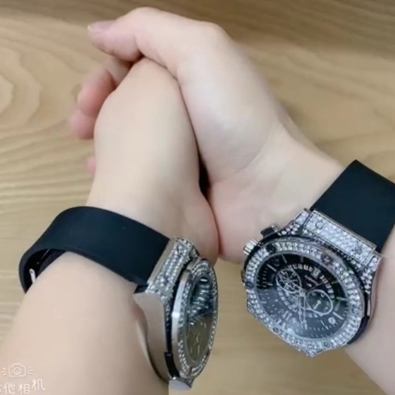 Đồng Hồ Cặp Đôi Full Box và Thẻ BH 12 Tháng Hãy Thể Hiện Tình Yêu Theo Cách Của Riêng Bạn