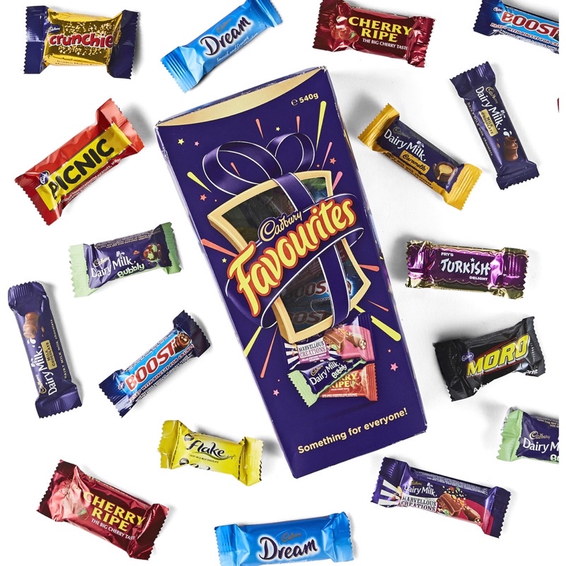 Kẹo Chocolate CADBURY FAVOURITES - nhập Úc