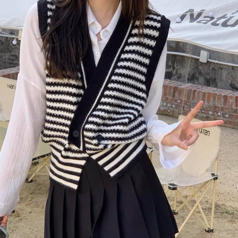 Áo gile len nữ họa tiết thổ cẩm kẻ ô các kiểu thu đông rẻ đẹp Hàn Quốc Sollle | BigBuy360 - bigbuy360.vn