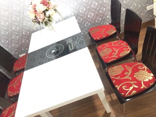Đệm ghế bàn ăn màu đỏ