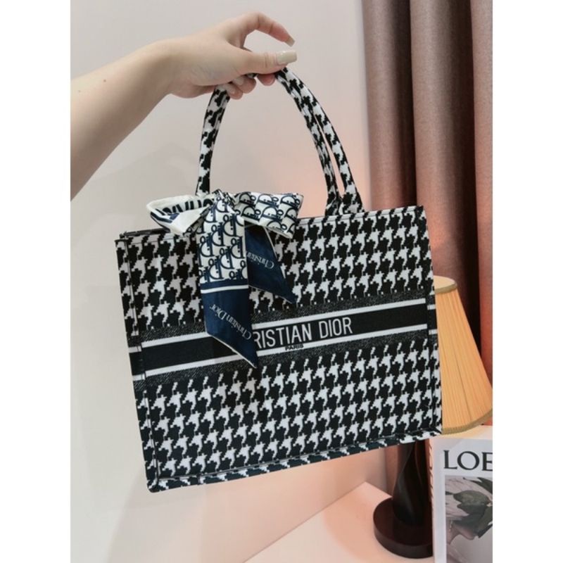 Túi chéo Dior 2 màu Đen và Hồng - Túi xách nữ Dior size 35 chất đẹp đựng được laptop (tặng kèm khăn lụa)ui