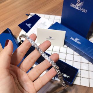 Vòng tay pha lê Swarovski