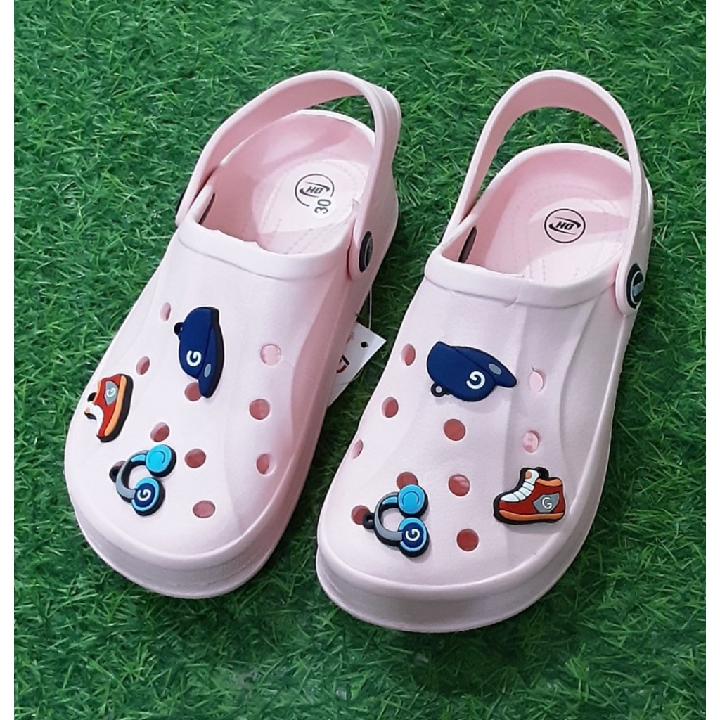 Dép bít mỏ bé trai,bé gái,dép quai ngan bé trai,bé gái,chất liệu mềm mang êm chân, size từ 31-38.