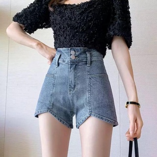 Quần đùi lưng cao hai nút thiết kế sẻ đùi cá tính