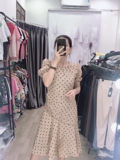 Váy bi xoắn eo