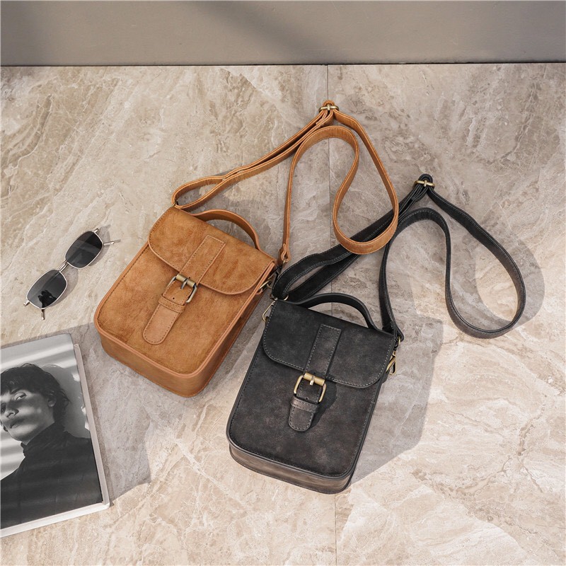 Túi da đeo chéo phong cách Retro