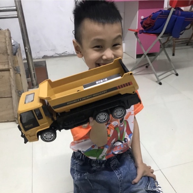 Xe Ben, xe tải đồ chơi điều khiển từ xa 2.4Ghz hãng JZRC, 6 kênh chức năng giúp trẻ sáng tạo