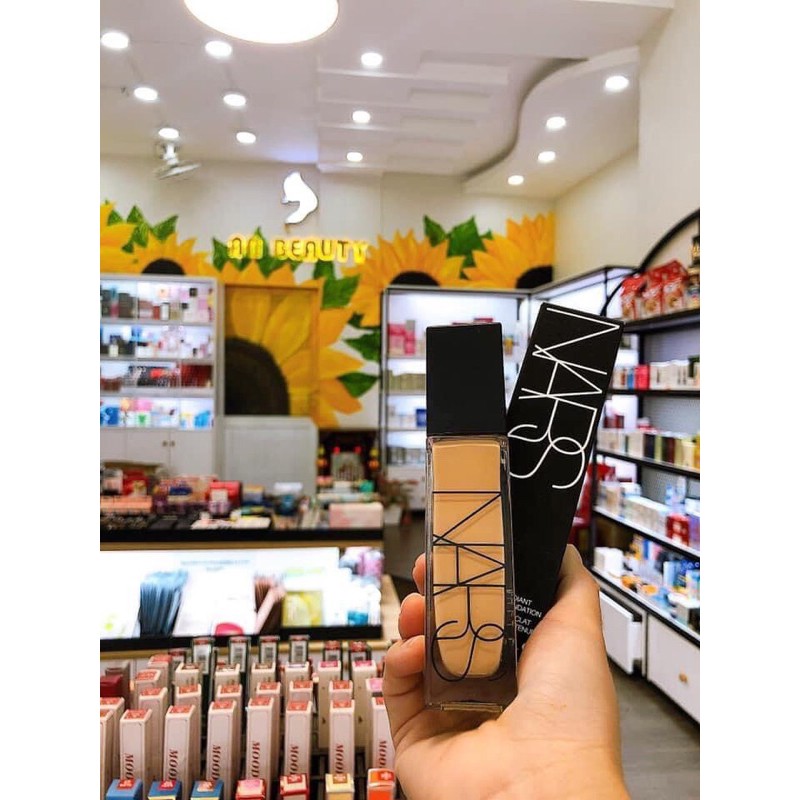 kem nền Nars natural radiant longwear foundation | BigBuy360 - bigbuy360.vn