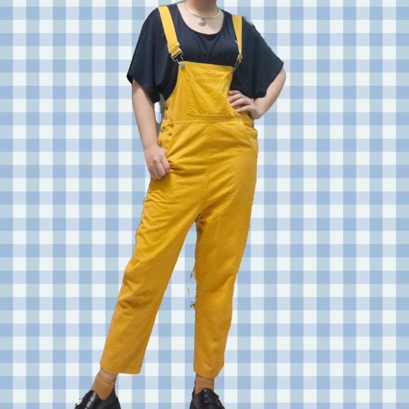 Set yếm quần jean vàng cá tính :3