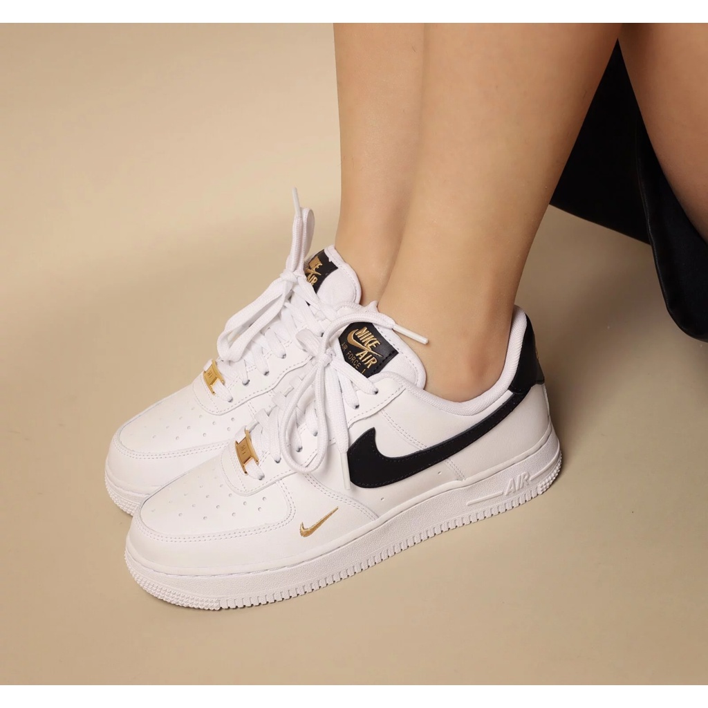 Giày Sneaker air force 1 low trắng vệt đen logo thêu vàng ,  Giày thể thao af1 07 Essential White Black Gold 2022